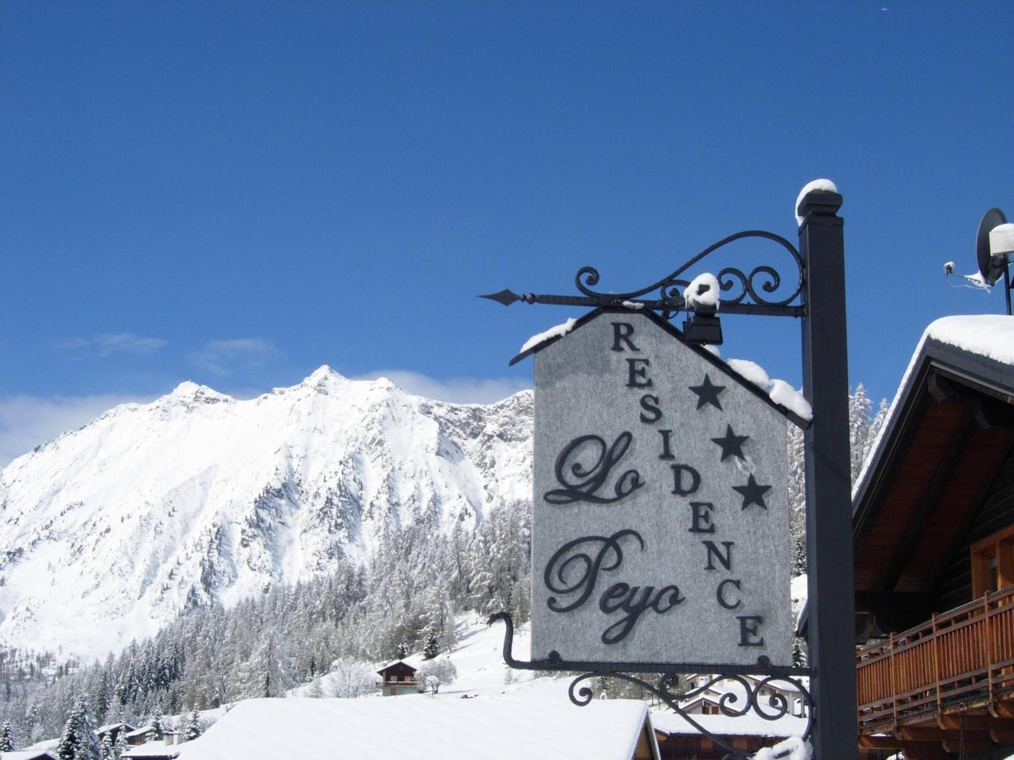 Residence Lo Peyo Champoluc Luaran gambar