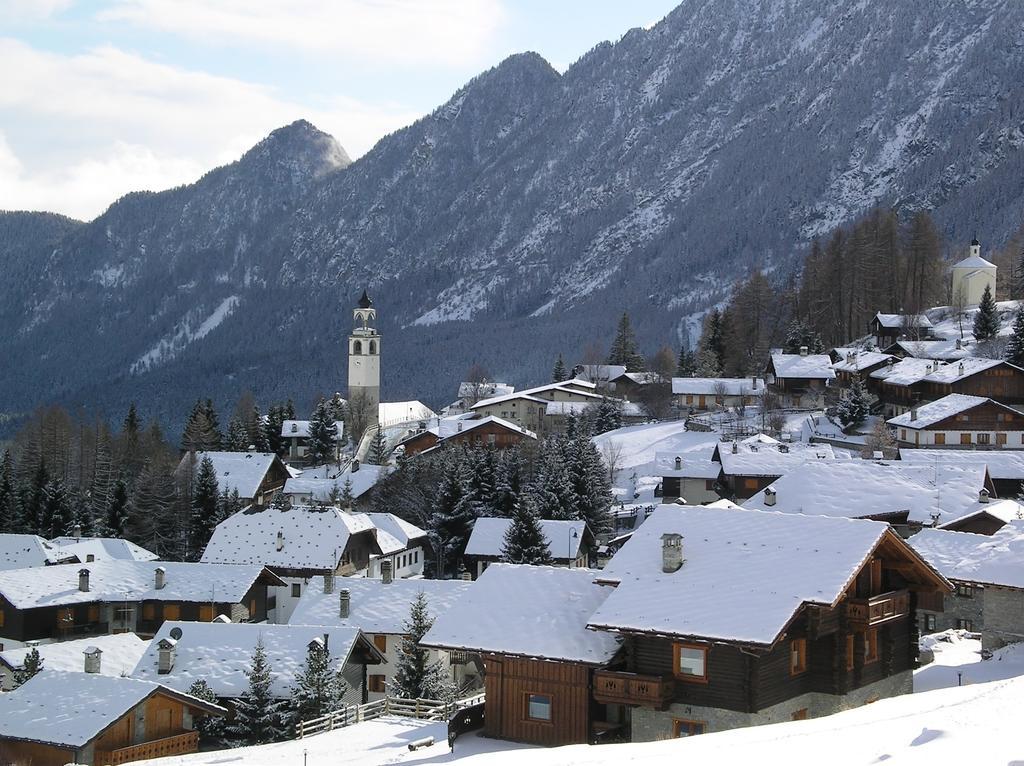Residence Lo Peyo Champoluc Luaran gambar